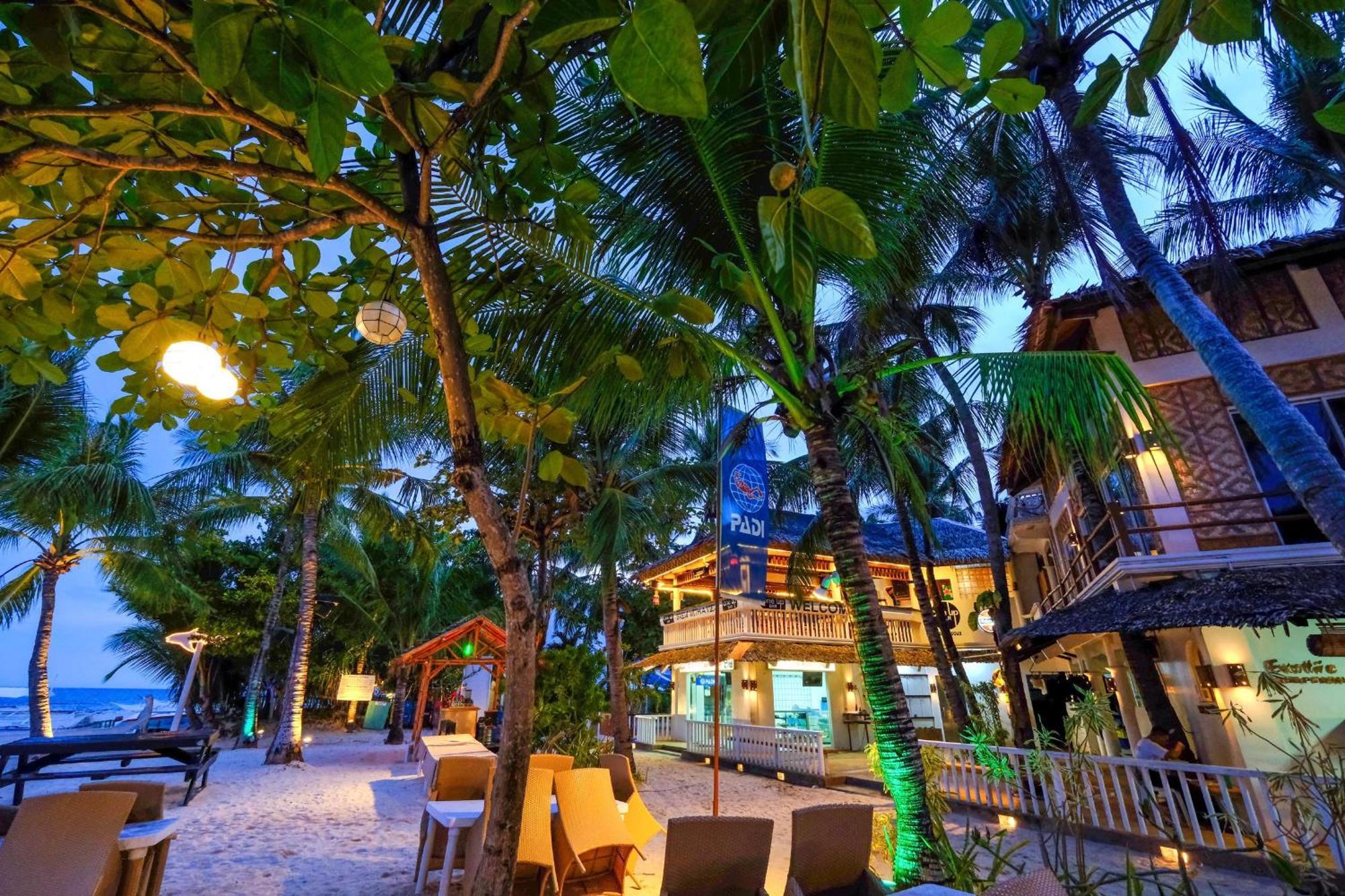 Malapascua Exotic Island Dive Resort Daanbantayan Exterior photo